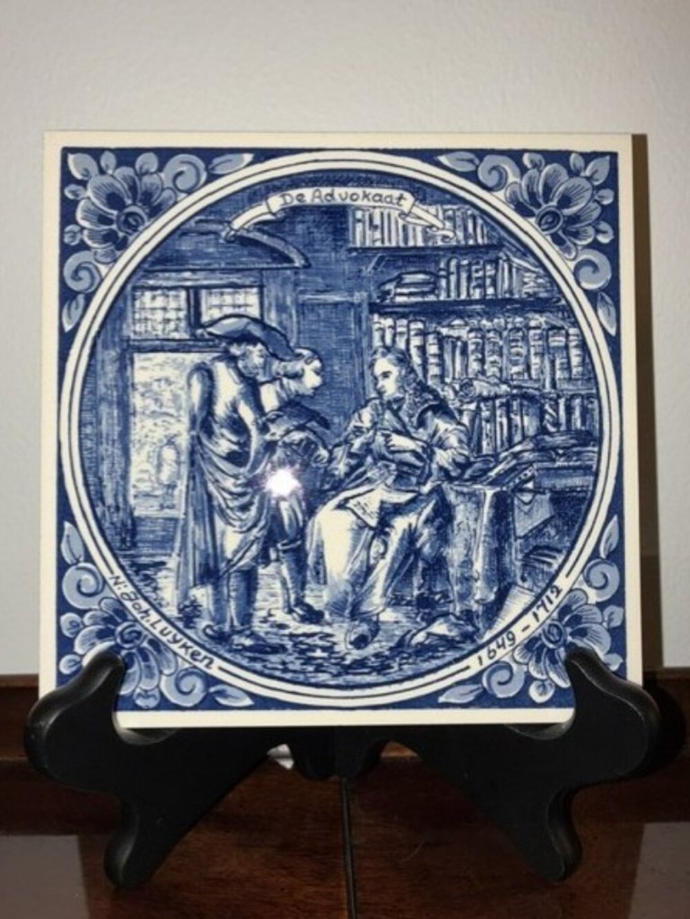 Delft Blue and White Tin-Glazed Professions Tile "De Advokaat" (The Lawyer) 6"